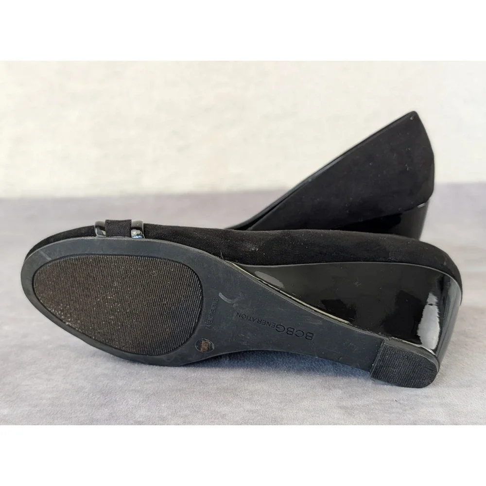 BCBGeneration Talica Black Suede Wedge Pumps Gold Buckle Shoes 7.5M PL-TALICA